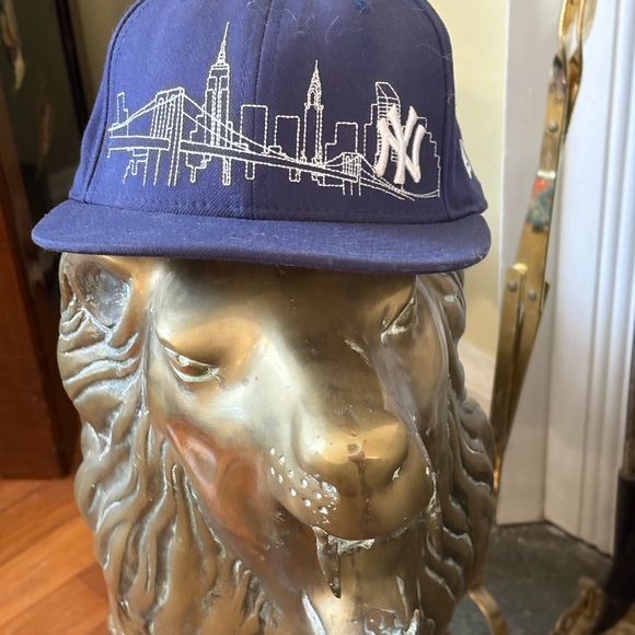 Throwback NY 59 FIFTY Yankees cap from clubhouse store inside Yankee Stadium. - Picture 5 of 5